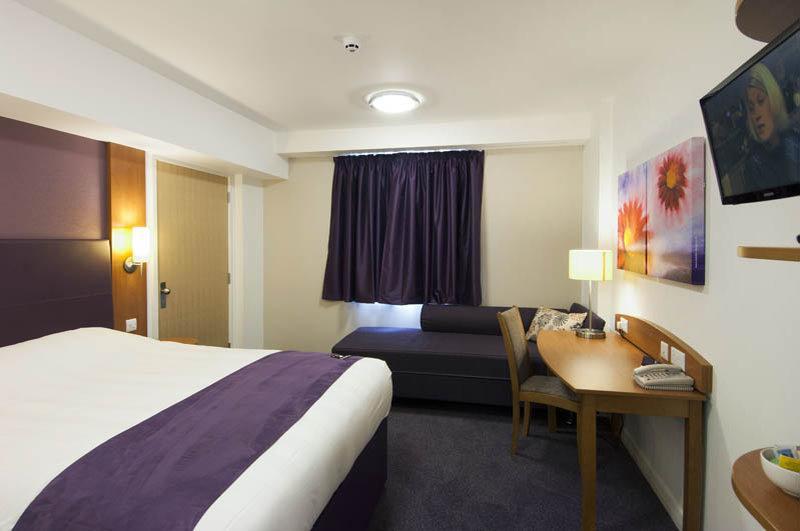 Premier Inn 리밍톤 외부 사진